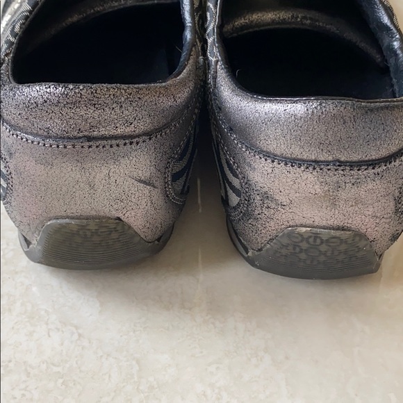 Marc Ecko Sneakers - Picture 4 of 9